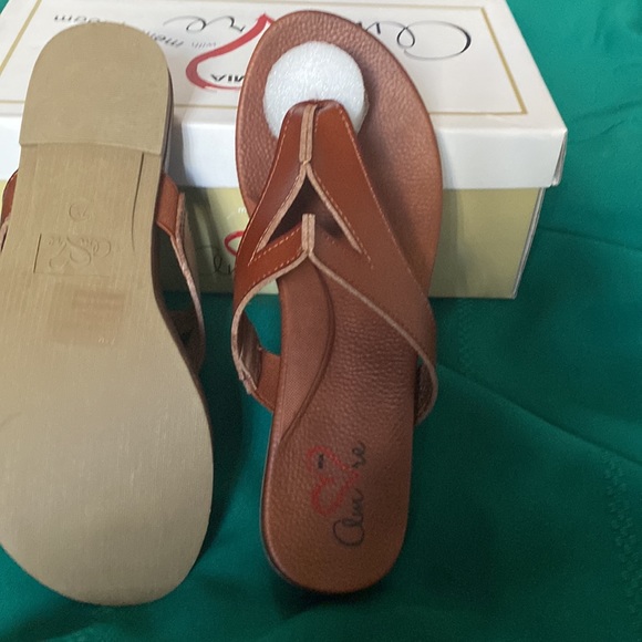 Shoes - Picture 3 of 8